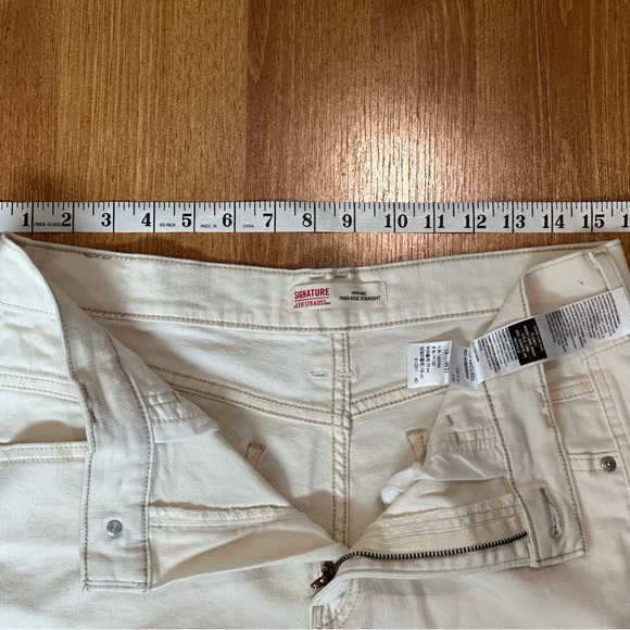 Signature Levi Strauss Women’s Size 12 Heritage High Rise Straight Cream Jeans - Picture 4 of 7